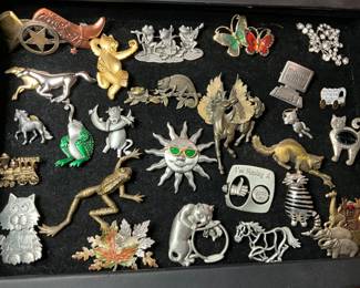 Vintage Brooch collection 