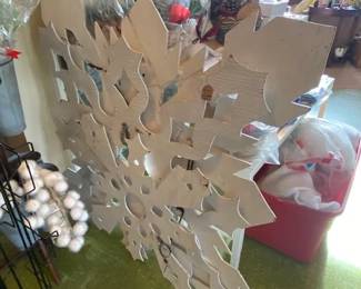 wooden flakes