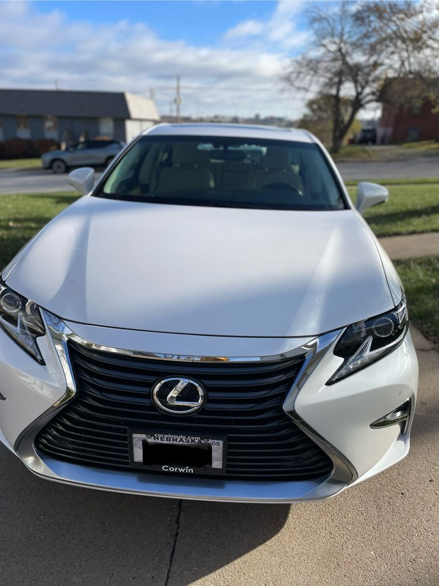 2016 Lexus model ES 350 23k miles, well maintained