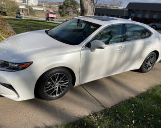 2016 Lexus model ES 350 23k miles, well maintained
