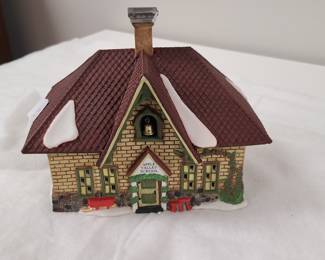 Dept 56 New England home collectible, lighted house with light, Apple Valley School 1996