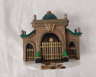Dept 56 Dickens Village home collectible, Ramsford Palace gate