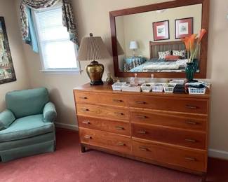 Beautiful Retro Stickley Bedroom Set includes Queen Bed Headboard w/with boxspring and mattress, (Nightstand (20x16x29), Tall Lingerie 6 Drawer Chest (21x16x55), 8 Drawer Mirrored Chest (Chest is 63x19x67 and Mirror is 46"x34), Cedar Chest (42x21x24), end of bed bench (42x18x16). Purchase as a set or by the piece.