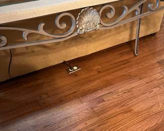 Details of Sofa Table 