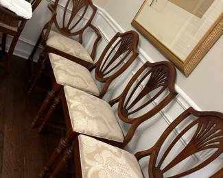 Dining room table chairs