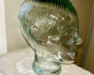 Glass head display, Side view