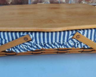 Medium Classic Longaberger Gathering Basket
