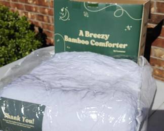 Lasuens Queen Comforter