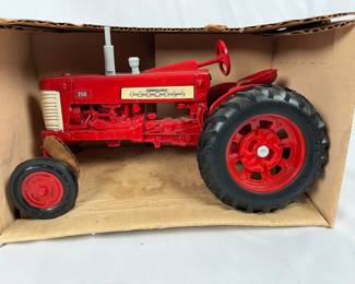B3557 Farmall2 