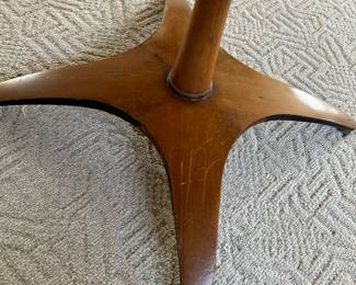 7.1 42 round pedestal table base