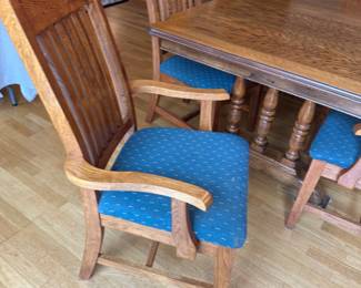 Dining table and chairs (with leaf, not shown) seats 6 plus