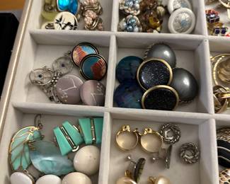Vintage jewelry 