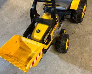 Peg Perego tractor digger ride on toy