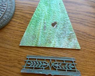 Art deco stained glass lamp (one panel needs repair)