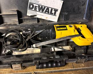 Dewalt saw