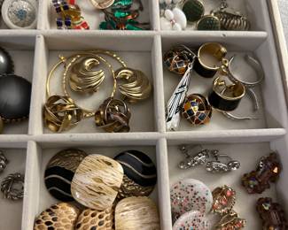 Vintage jewelry 