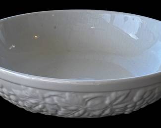 Sanyei Large White Ceramic Bowl 