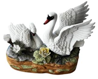 Rare Royal Crown Swan Music Box 