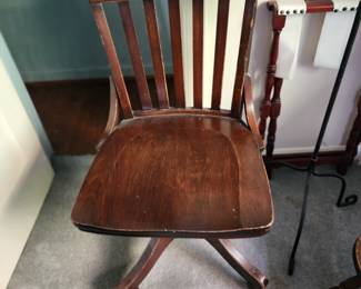 Office Chair. Vintage Mahogany Bankers Chair. $100