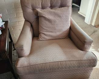 Swivel Chair $35
