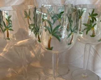 Set Of 4 Palm Tree Wine Plastic Glasses