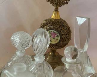 Set Of 7 Perfume Bottles Holders And Perfume Display Plate 