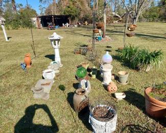 outdoor garden pots and decorations