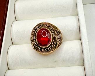 10 karat gold and ruby vintage class ring