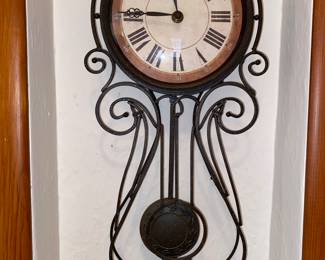 Decorative battery wall clock