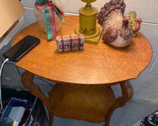 Antique table /Birds Eye maple