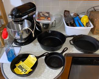 Assorted cast iron pans