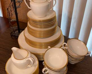 Lenox Mansfield china set