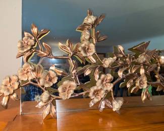 Syroco floral wall hanging - 1 of 2