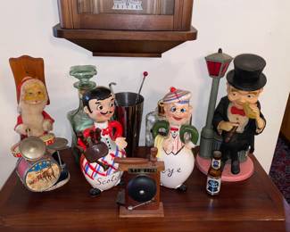 Vtg. Barware figural canisters and battery operated Santa and Top hatted bar man