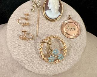 14K Gold Earrings, Pins & Pendants