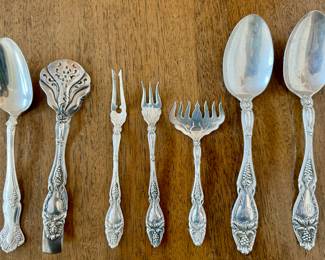 detail - serving pieces