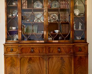 Vintage Display/Mahogany China Cabinet