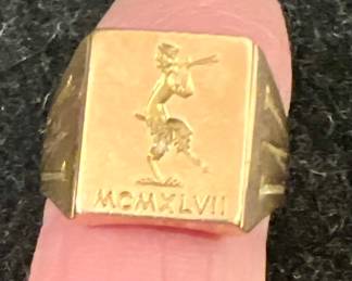 10K Gold Signet Ring feat. Pan (1947)