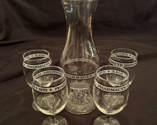 Vtg Bicentennial Pharmacy 1176-1976 Carafe w/ 4 Wine Glasses