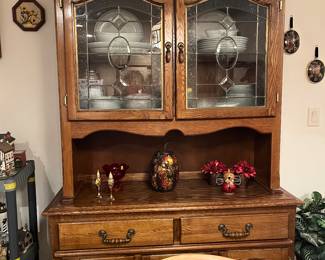 Very nice smaller sized oak hutch with glass doors- 2 piece