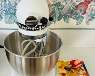 Solves the issue of kneading the dough.