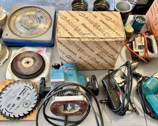 This garage makes up for the ones full of Christmas decorations.  