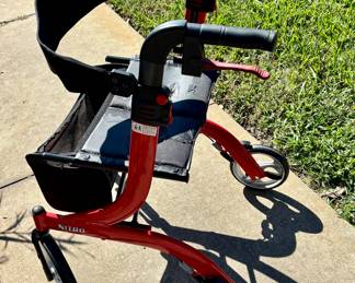 Walk or sit.  Depends on how long she is shopping.