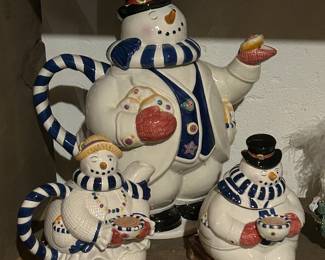 Snowmen tea sets
