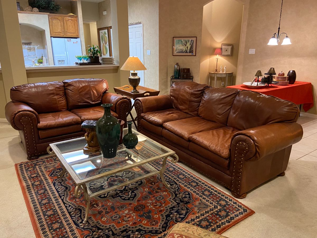 BenchCraft Leather Loveseat and Sofa