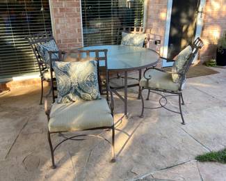 OW Lee Outdoor Table and 4 Chairs with Sunbrella Cushions 