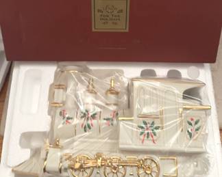  010 Lenox Holiday Junction Train Engine Brand New