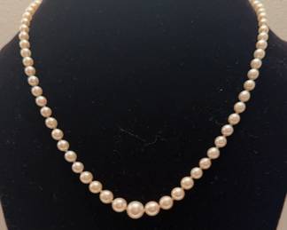 Vintage Pearl Necklace w 14k white gold clasp