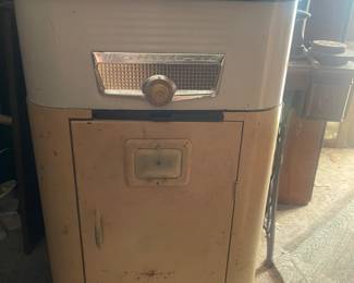 Cool Vintage Westinghouse Roaster Oven with Built In Metal Cabinet 