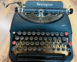 Vintage Remington Manual Typewriter